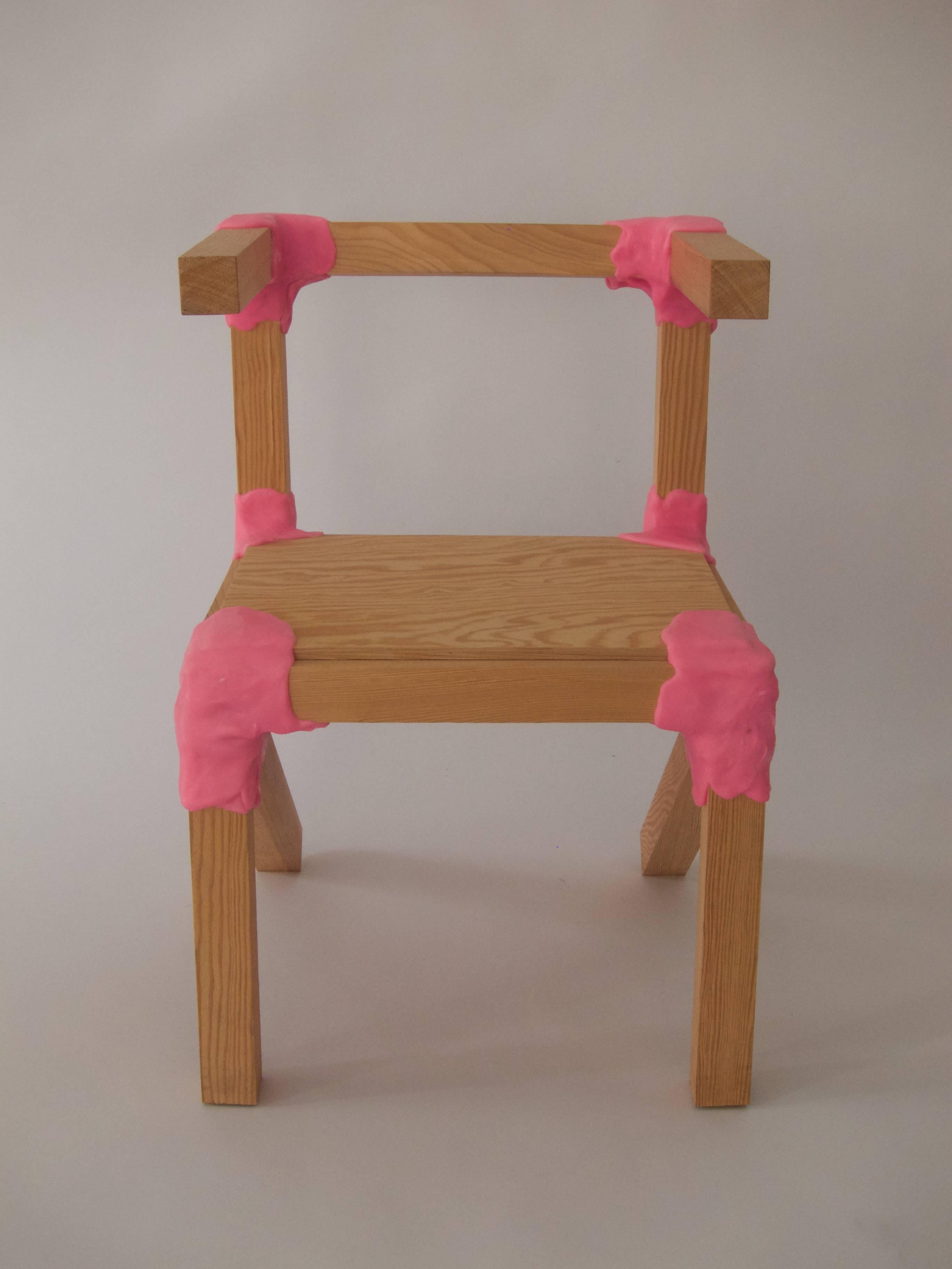 Rare ”Amateur Workshop” chair for kids by Jersey Seymour
wood, pink polycaprolactone wax (thermoplastic synthetic material),
Germany, 2009-2010.

37 x 37 cm, h 55 cm, seat height 43 cm; 14,56 x 14,56 in, h 21,65 in, seat height 16,92 in