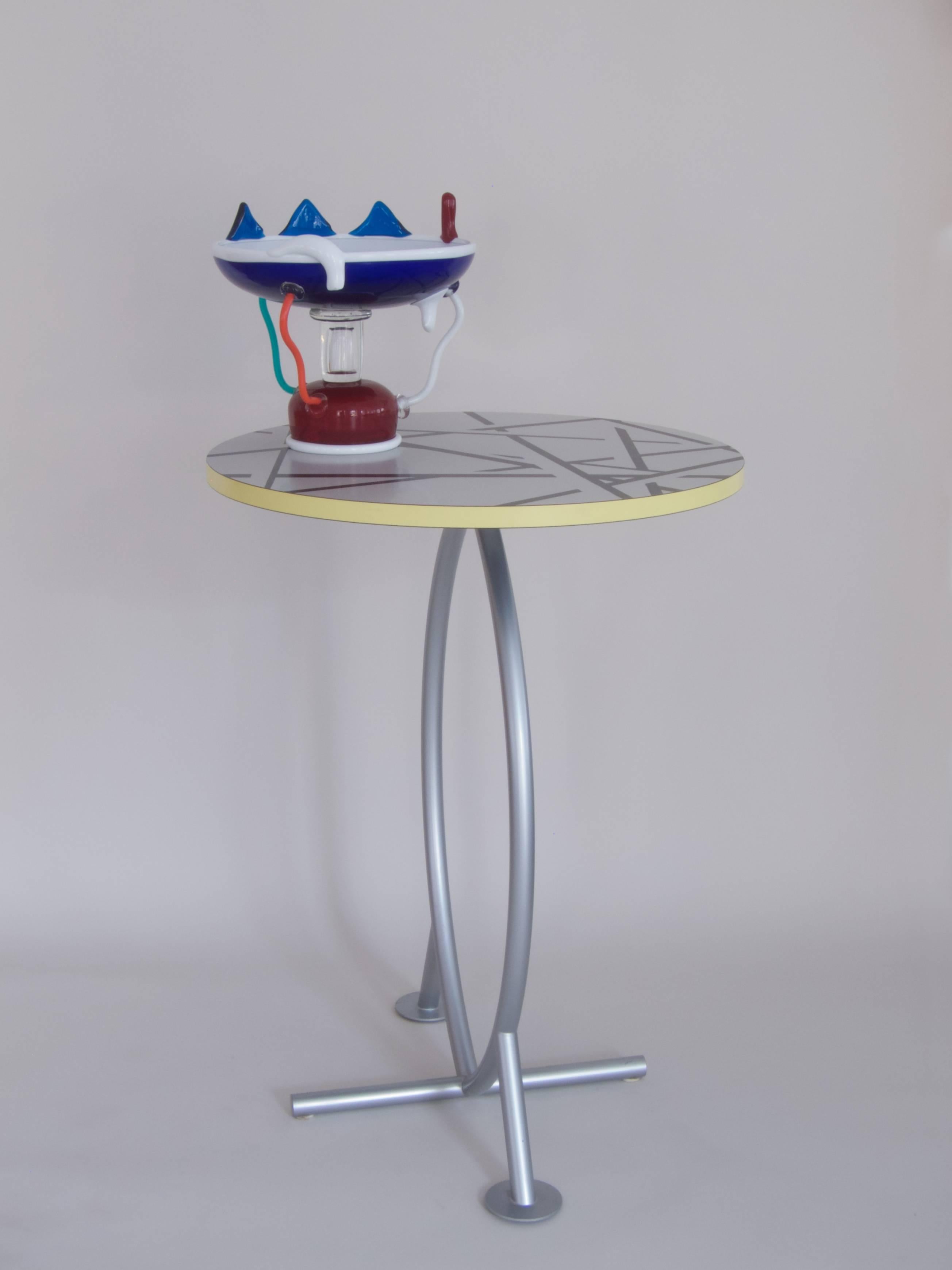 Memphis Group Occasional Table “Cairo” by Michele De Lucchi For Sale