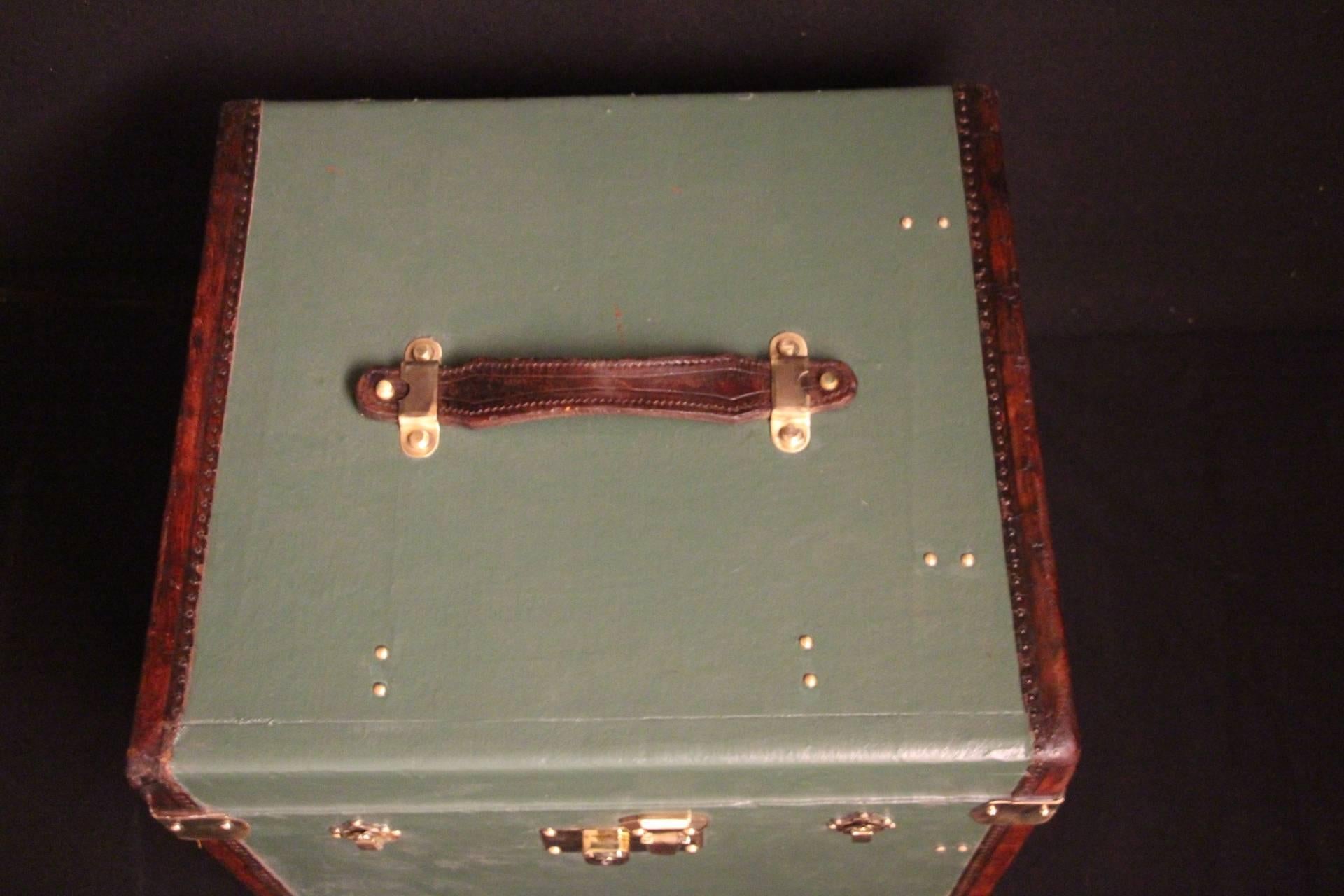 Mid-20th Century 1930s French Green Canvas And Brass Fittings Hat Trunk
