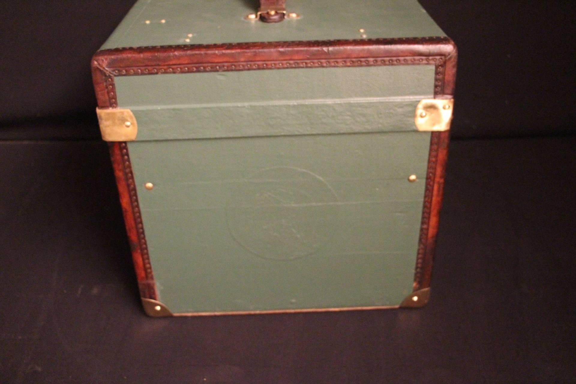 1930s French Green Canvas And Brass Fittings Hat Trunk 2