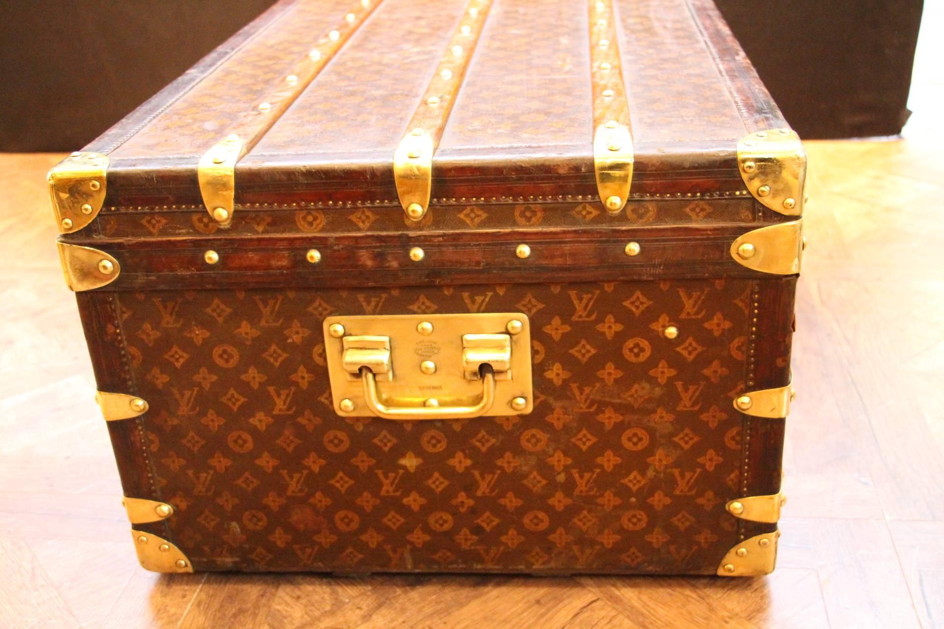 Very Long and High 1920s Louis Vuitton Monogram Canvas Cabin Steamer Trunk  In Excellent Condition In Saint-Ouen, FR
