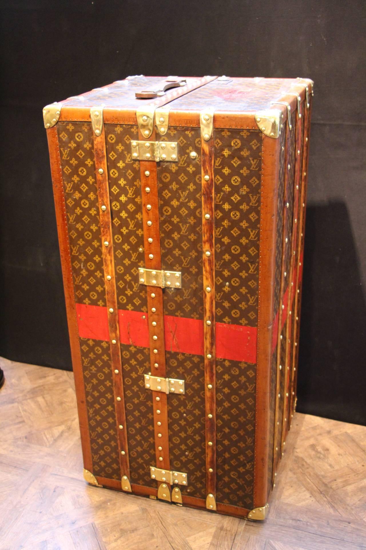 1930s Louis Vuitton Monogramm Canvas and Brass Fittings Wardrobe Steamer Trunk In Excellent Condition In Saint-Ouen, FR