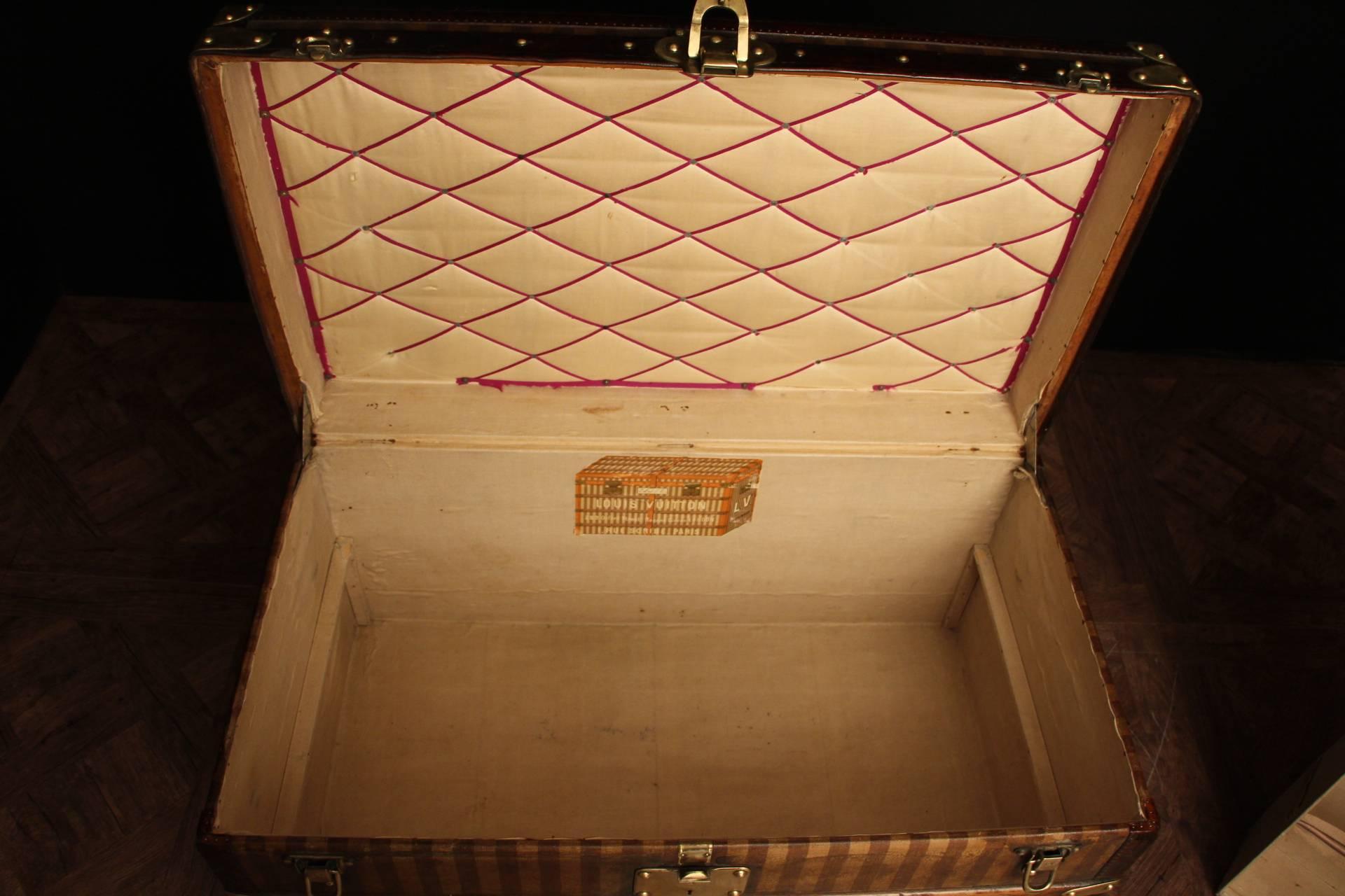 1880s Striped Louis Vuitton Courrier Steamer Trunk 1