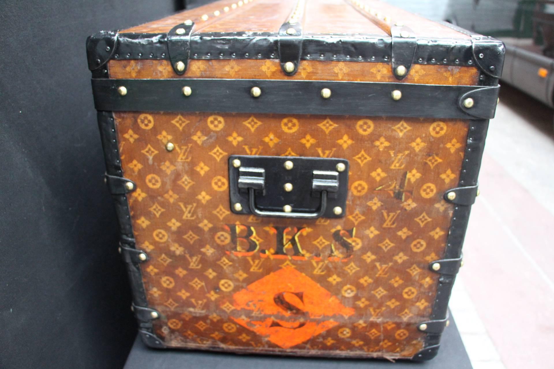 French 1900s Louis Vuitton Courrier Trunk in Woven Canvas, Malle Louis Vuitton