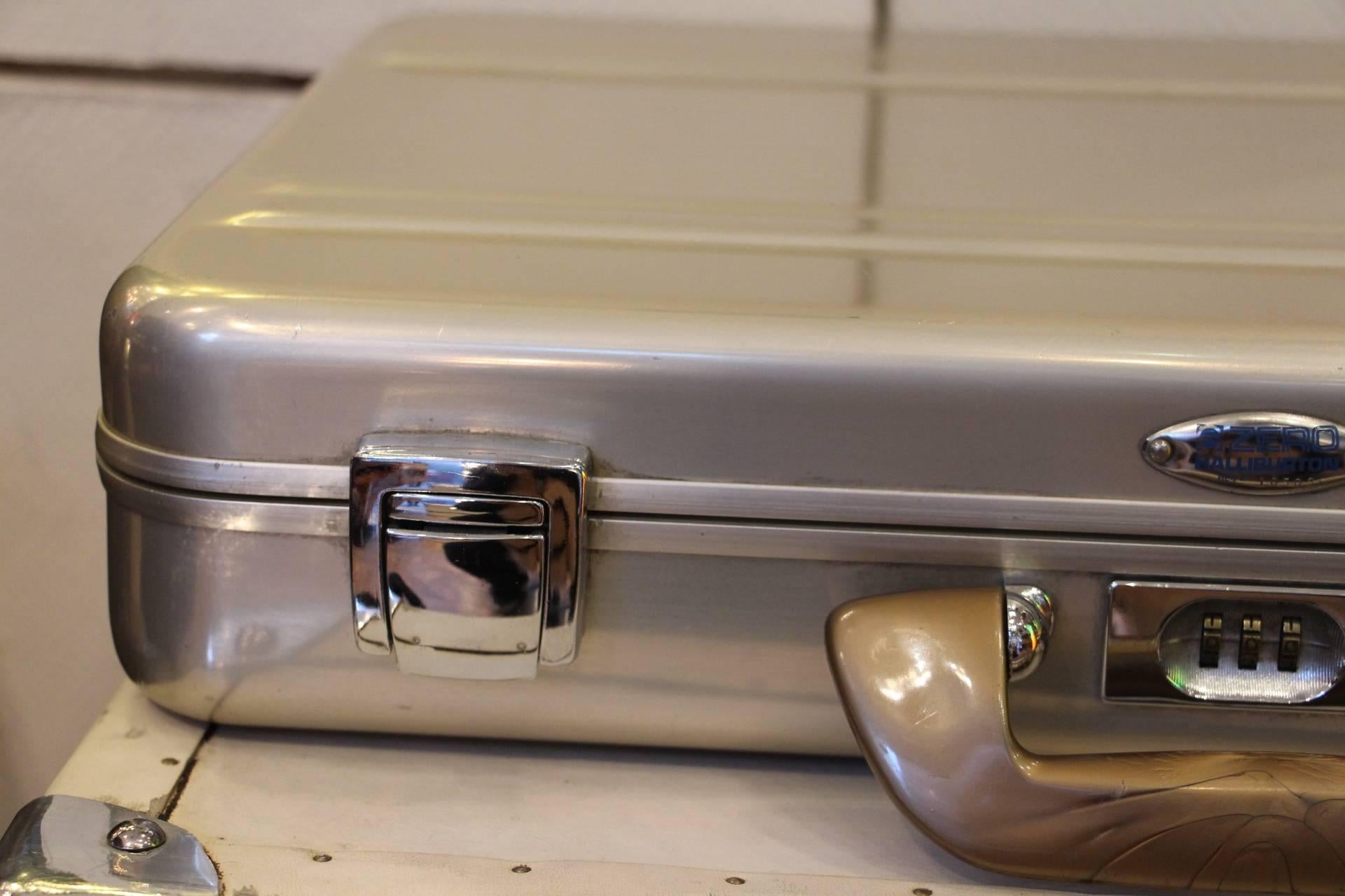 1980s Polished Aluminum Halliburton Briefcase In Excellent Condition In Saint-Ouen, FR