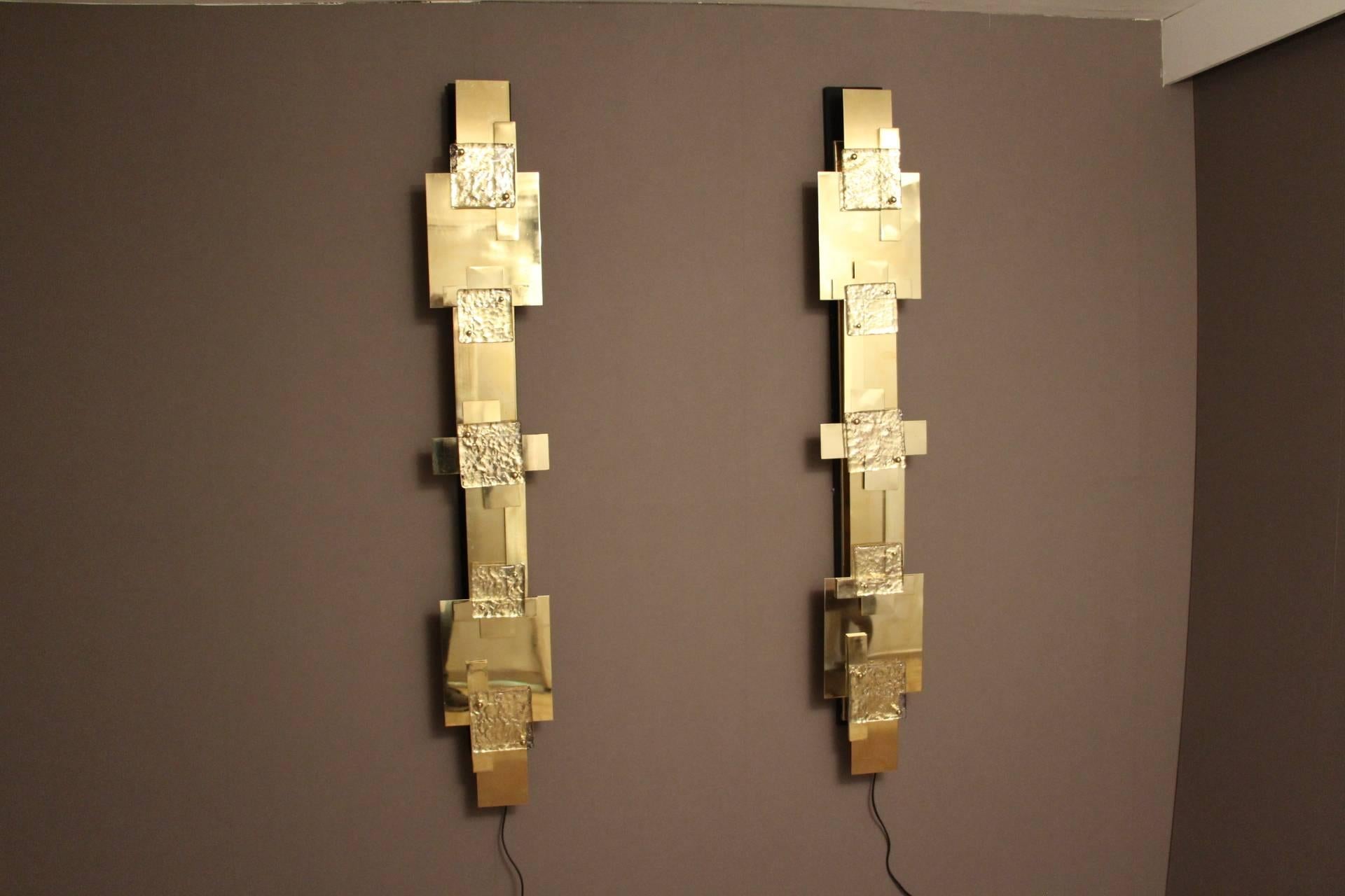 Late 20th Century Pair of Long Reggiani Style Sculpture Polished Brass Wall Light or Sconces