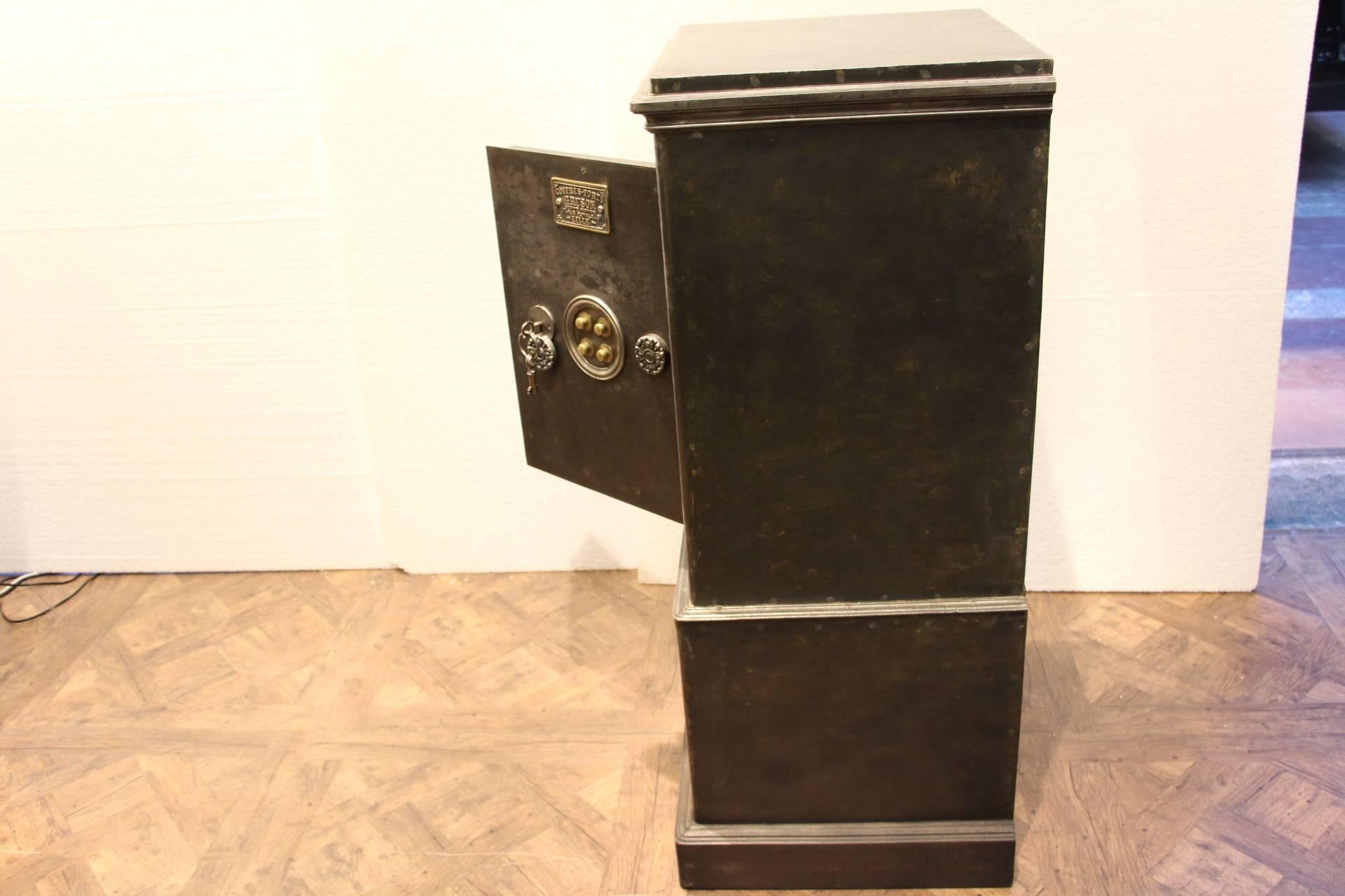 19th Century, Black Steel and Iron Safe with All Keys and Working Combination 4