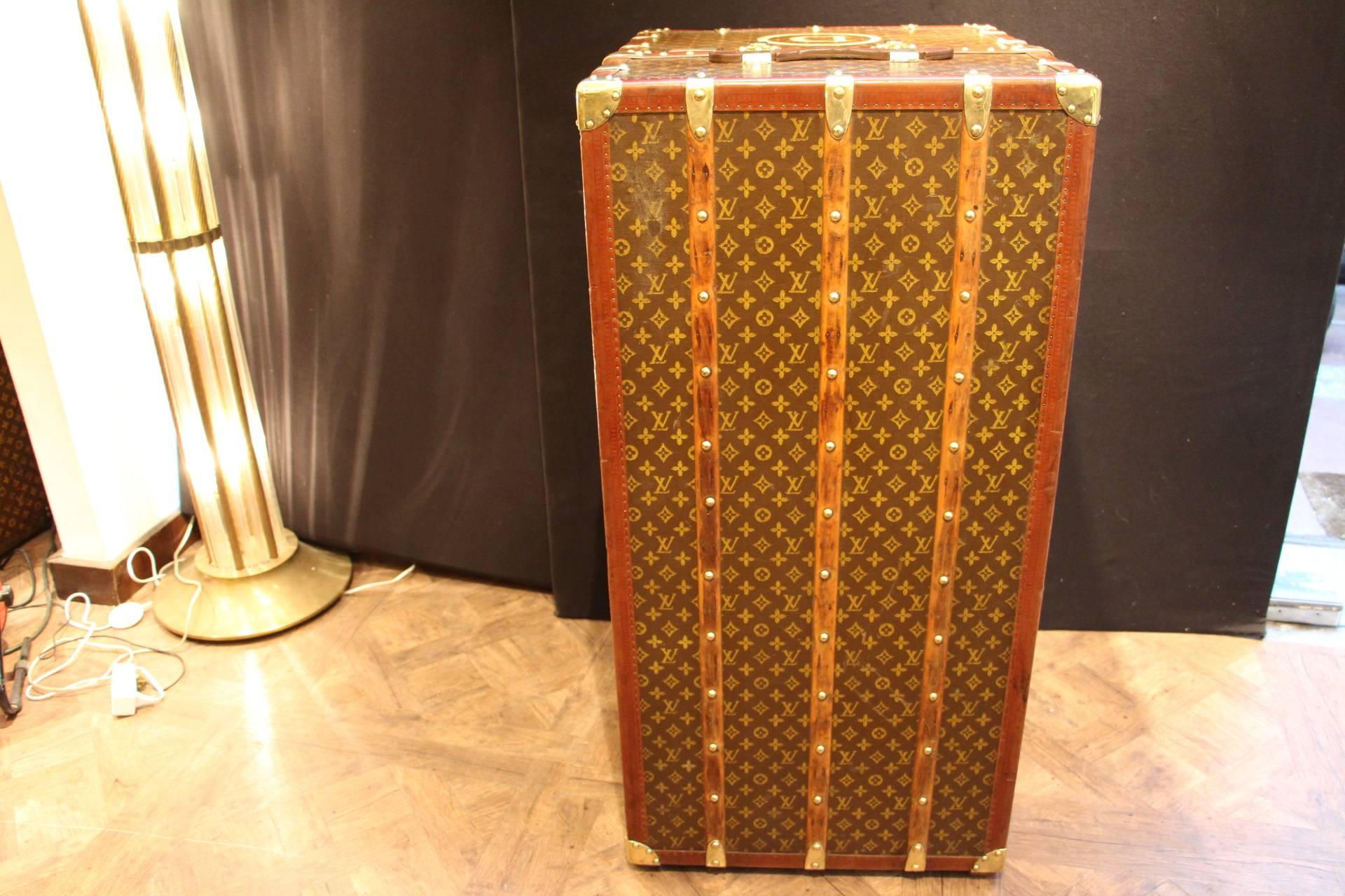 Large Louis Vuitton Wardrobe Steamer Trunk with Lift Top, Malle Louis Vuitton In Excellent Condition In Saint-Ouen, FR