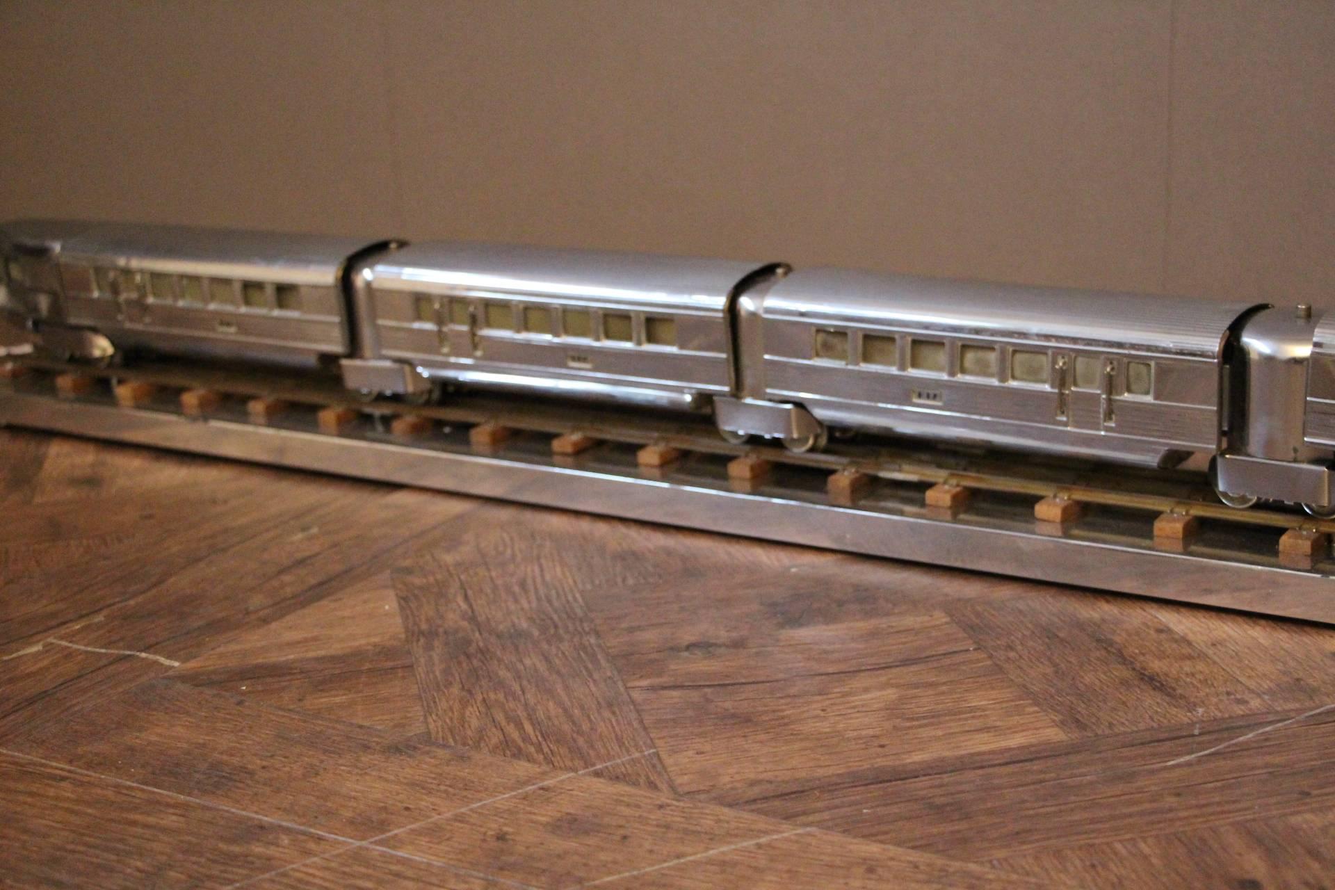 American Mid-Century Polished Aluminium Train Model, Table Lamp with Led Lights