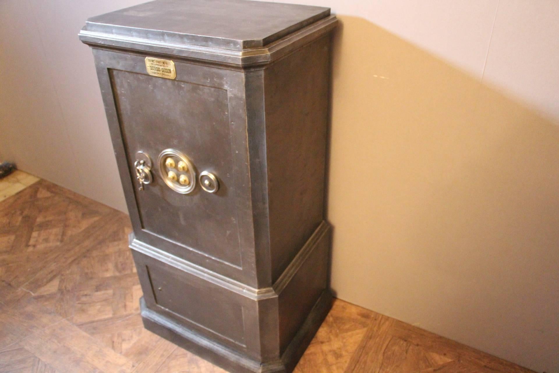 French 1900s Black Steel and Iron Safe with All Keys and Working Combination by Dubois