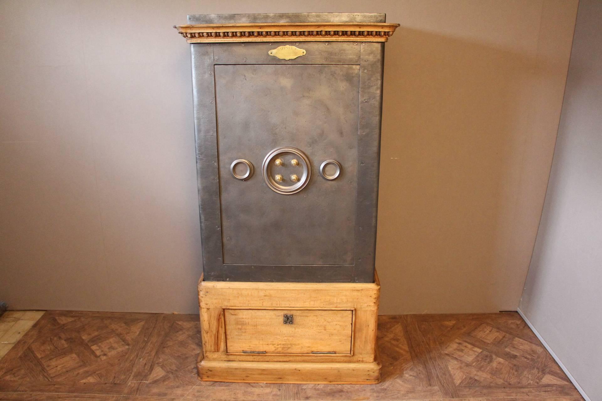 Late 19th Century Large Black Steel, Iron and Wood Safe with Keys and Working Combination