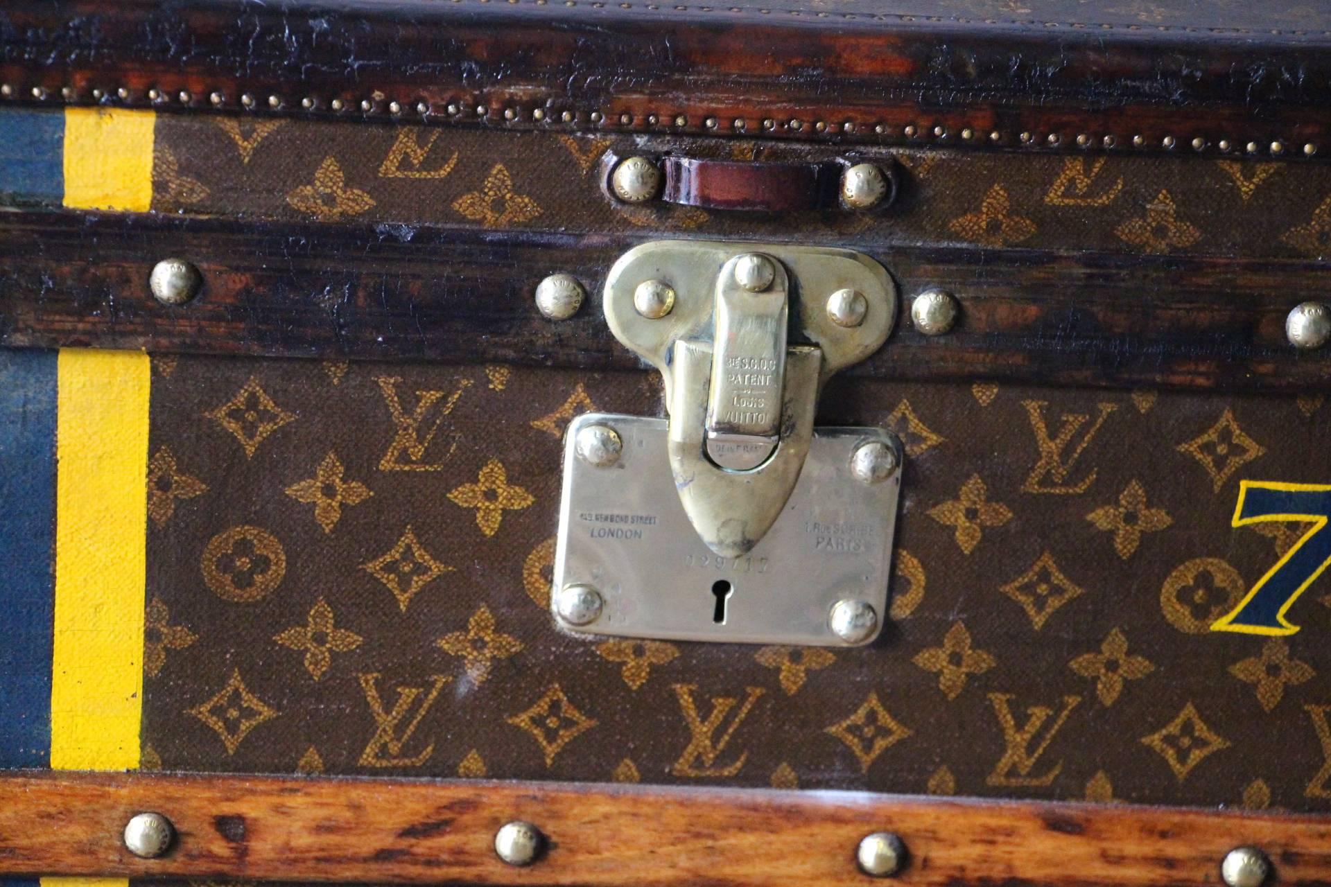 Early 20th Century 1920s Small Monogram Louis Vuitton Steamer Trunk, Malle Louis Vuitton
