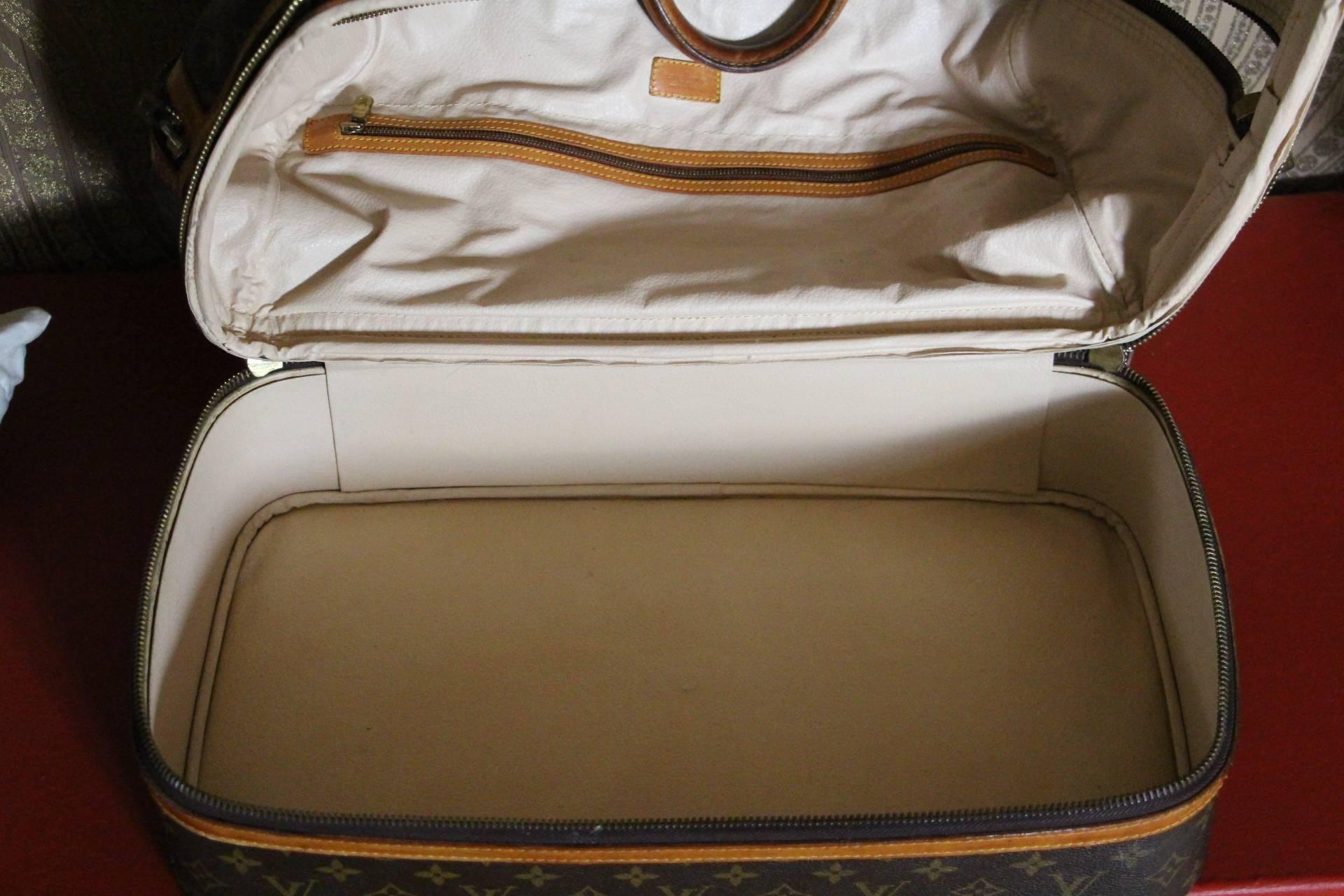 Large Louis Vuitton Travel Bag 4