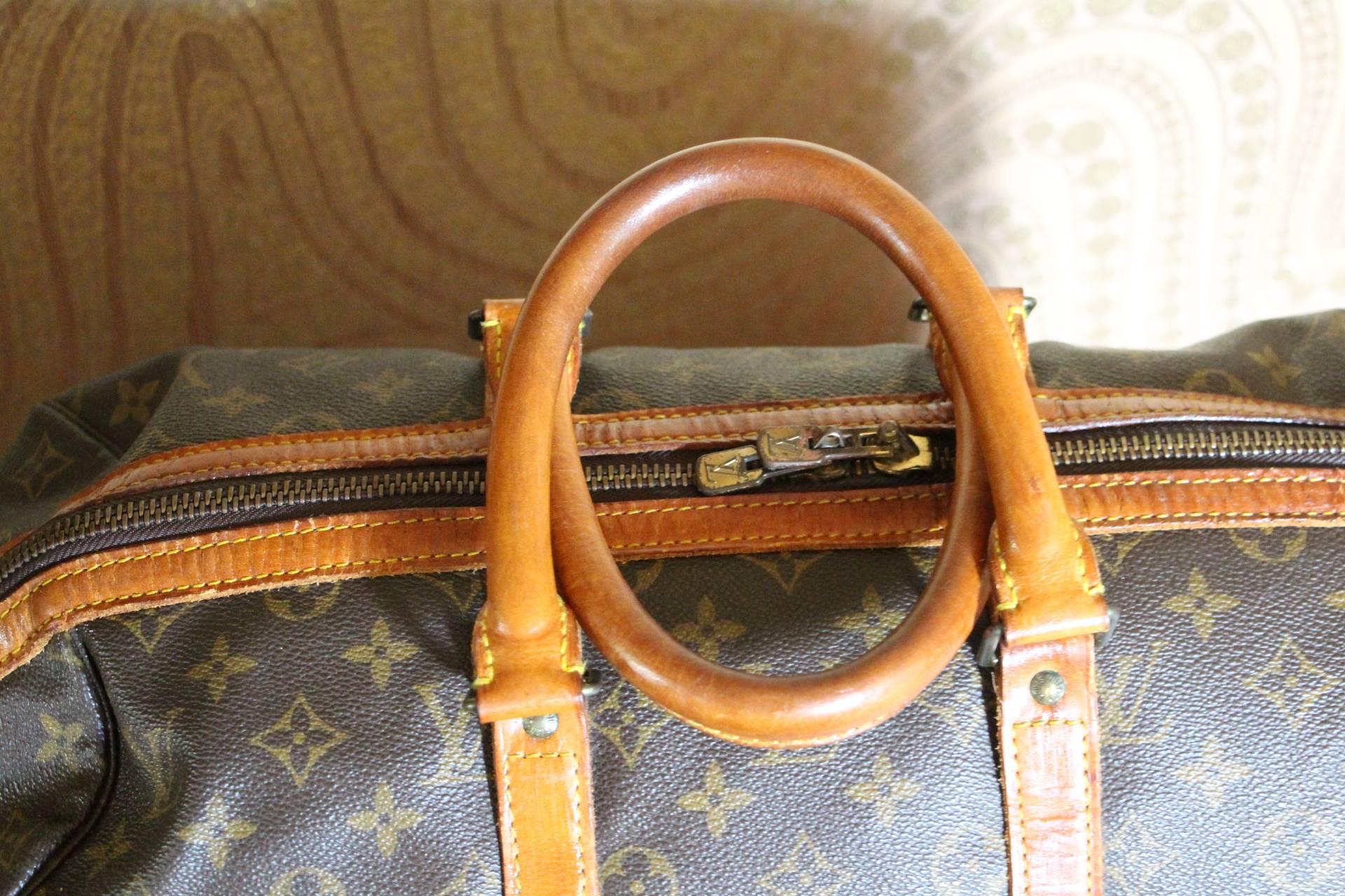 Large Louis Vuitton Travel Bag 1