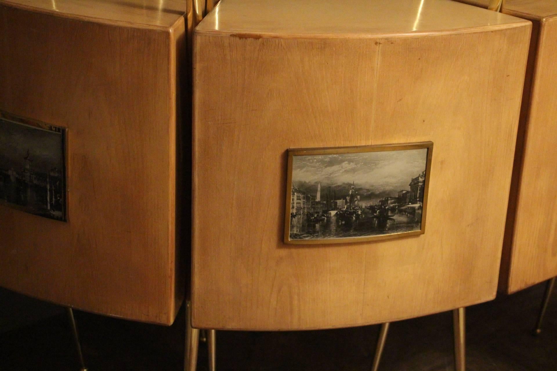 Midcentury Italian Dry Bar Cabinet in the Style of Gio Ponti in Maple In Excellent Condition In Saint-Ouen, FR