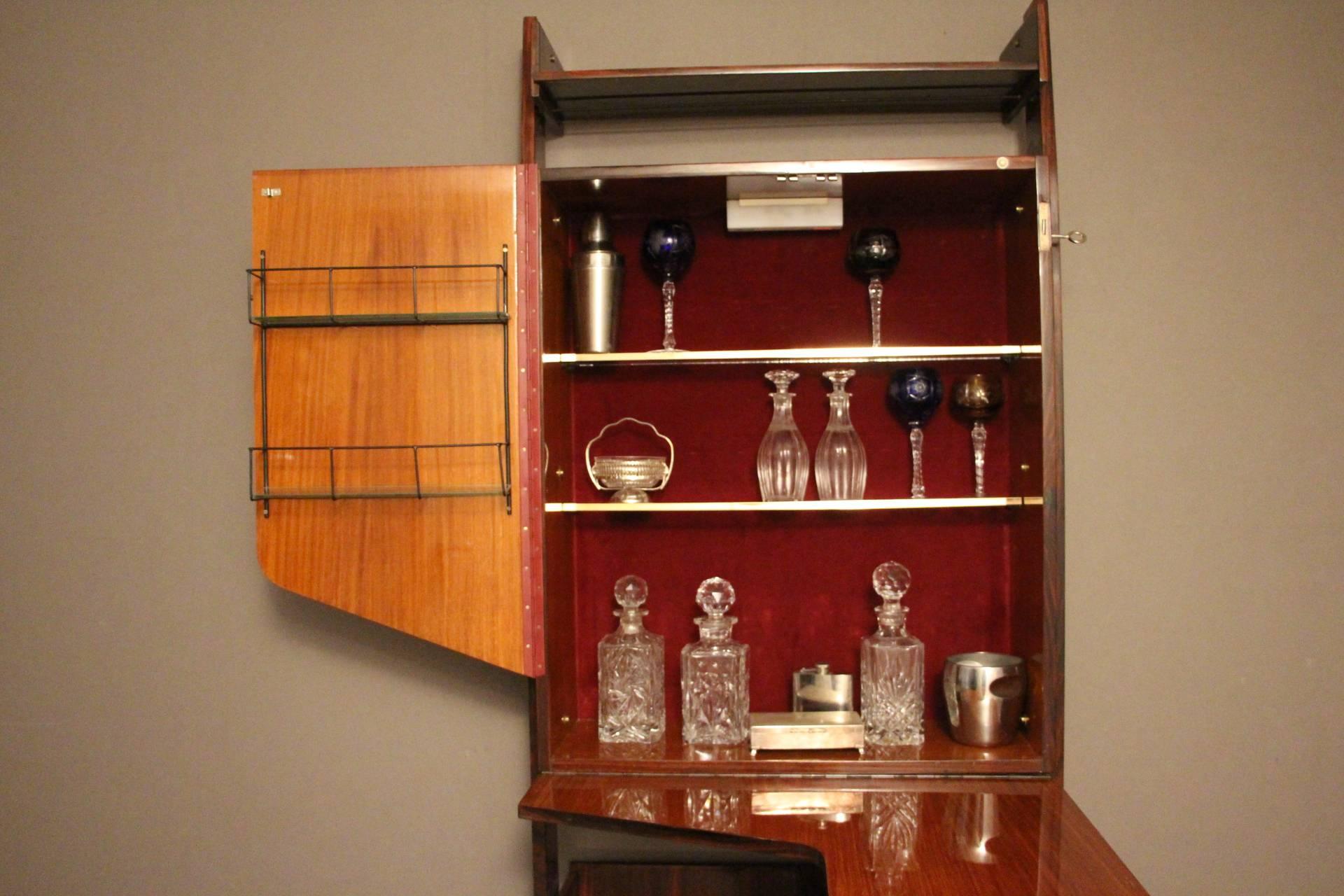 Midcentury Italian Dry Bar Cabinet, Fold Out Bar Top in the Style of Borsani In Excellent Condition In Saint-Ouen, FR