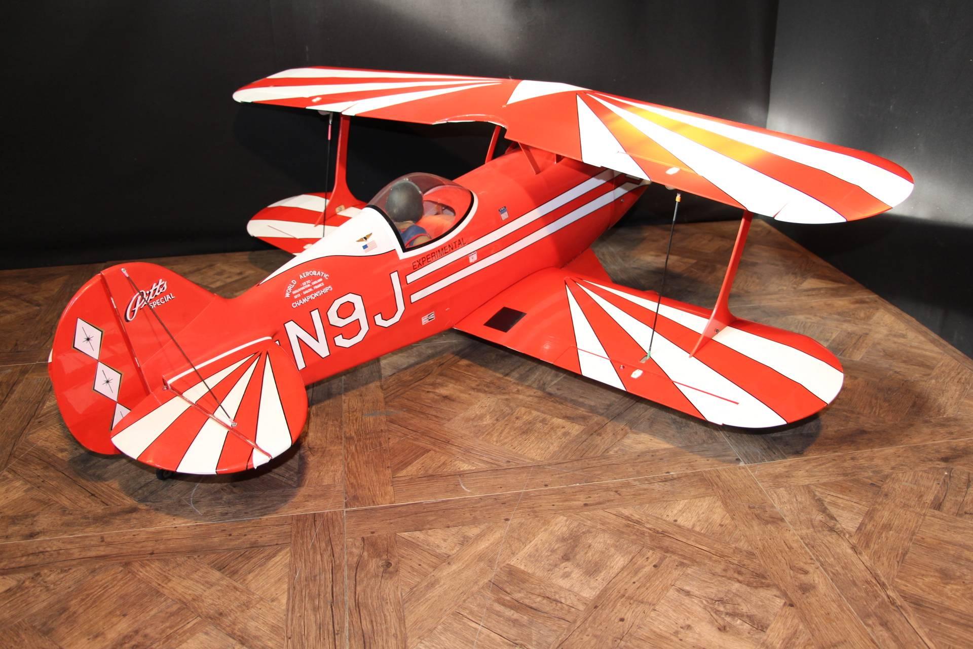 Pitts Airplane Model In Excellent Condition In Saint-Ouen, FR