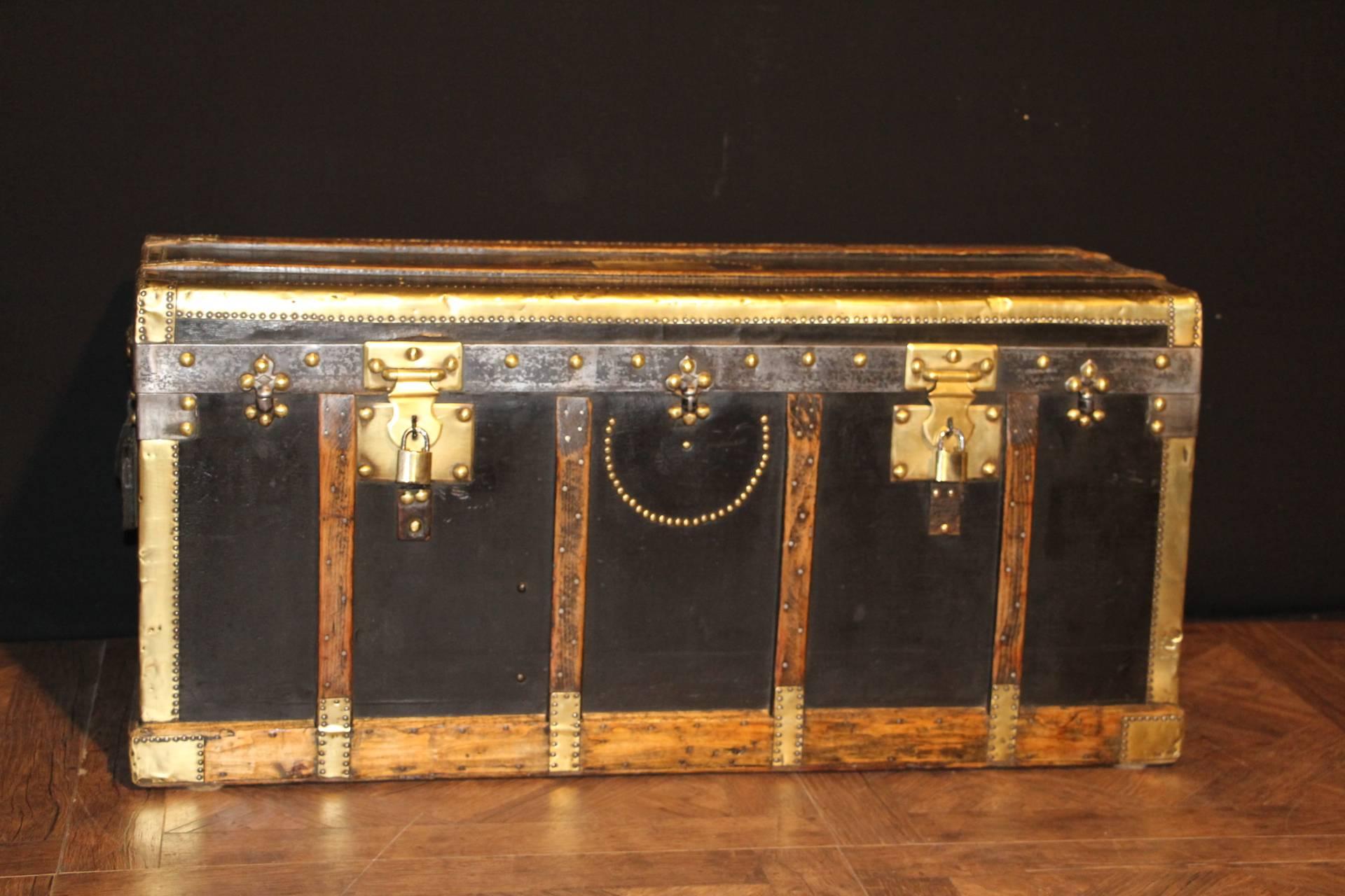 19th Century French Black Canvas And Brass Narrow Steamer Trunk In Good Condition In Saint-Ouen, FR