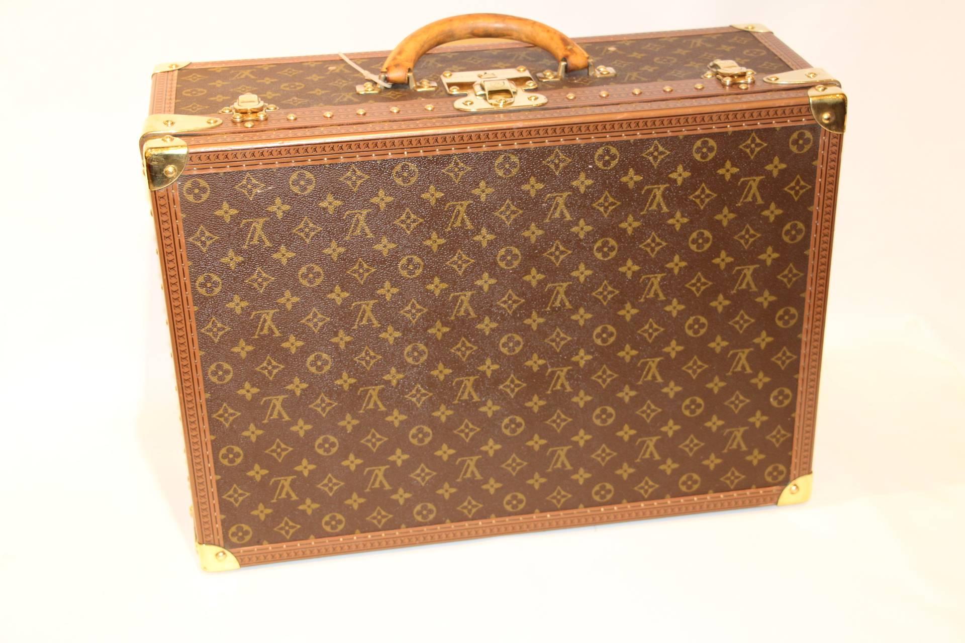 1980s Louis Vuitton Suitcase In Excellent Condition In Saint-Ouen, FR