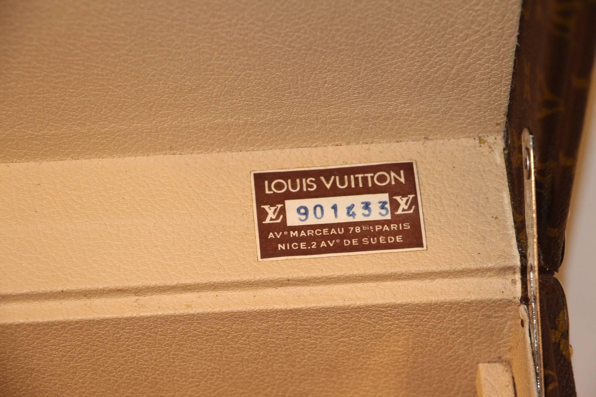 1980s Louis Vuitton Hat Trunk 3
