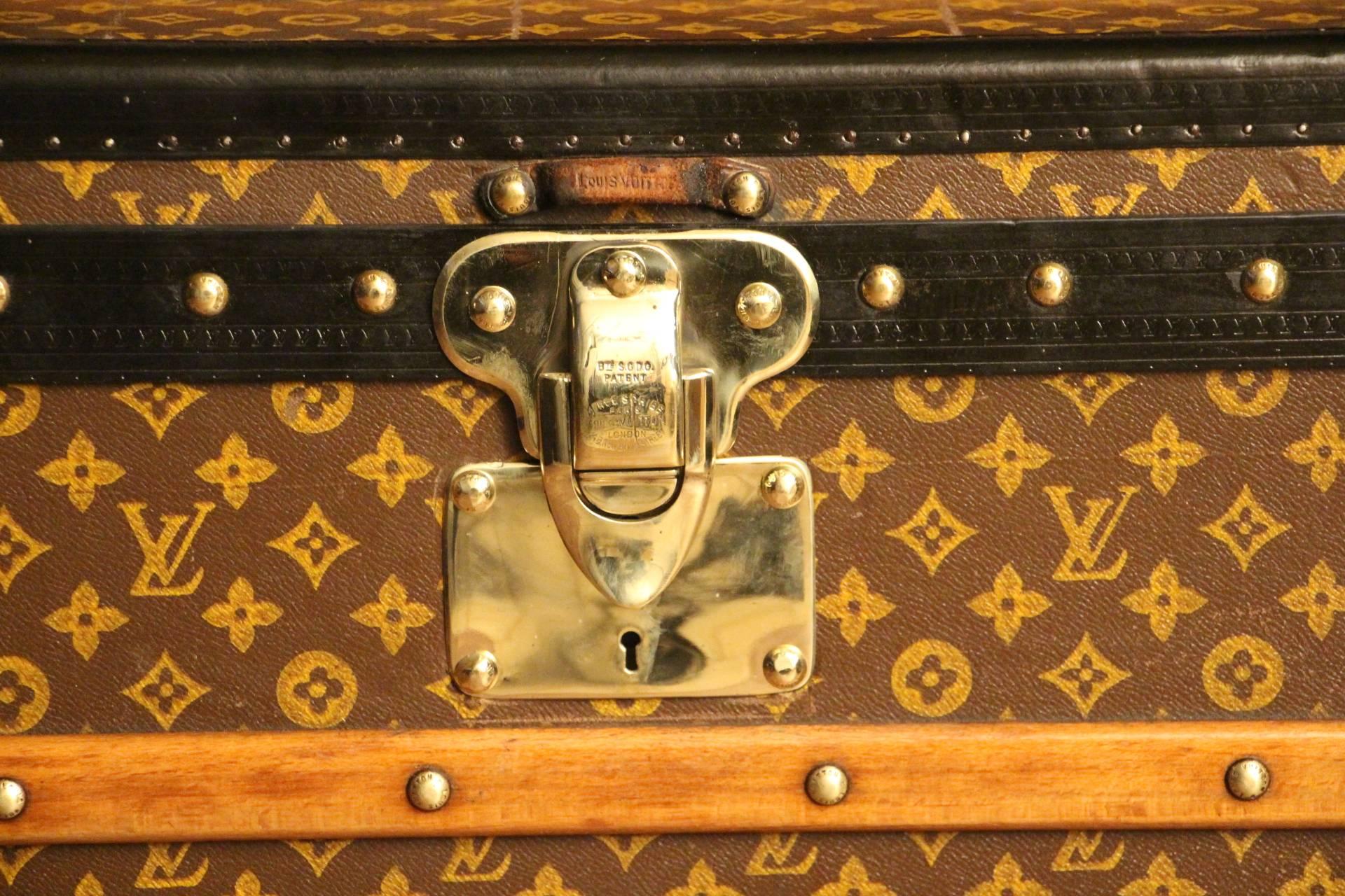 1930s Louis Vuitton Courrier Steamer Trunk 5