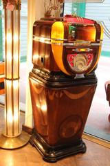 Wurlitzer Model 71 Jukebox