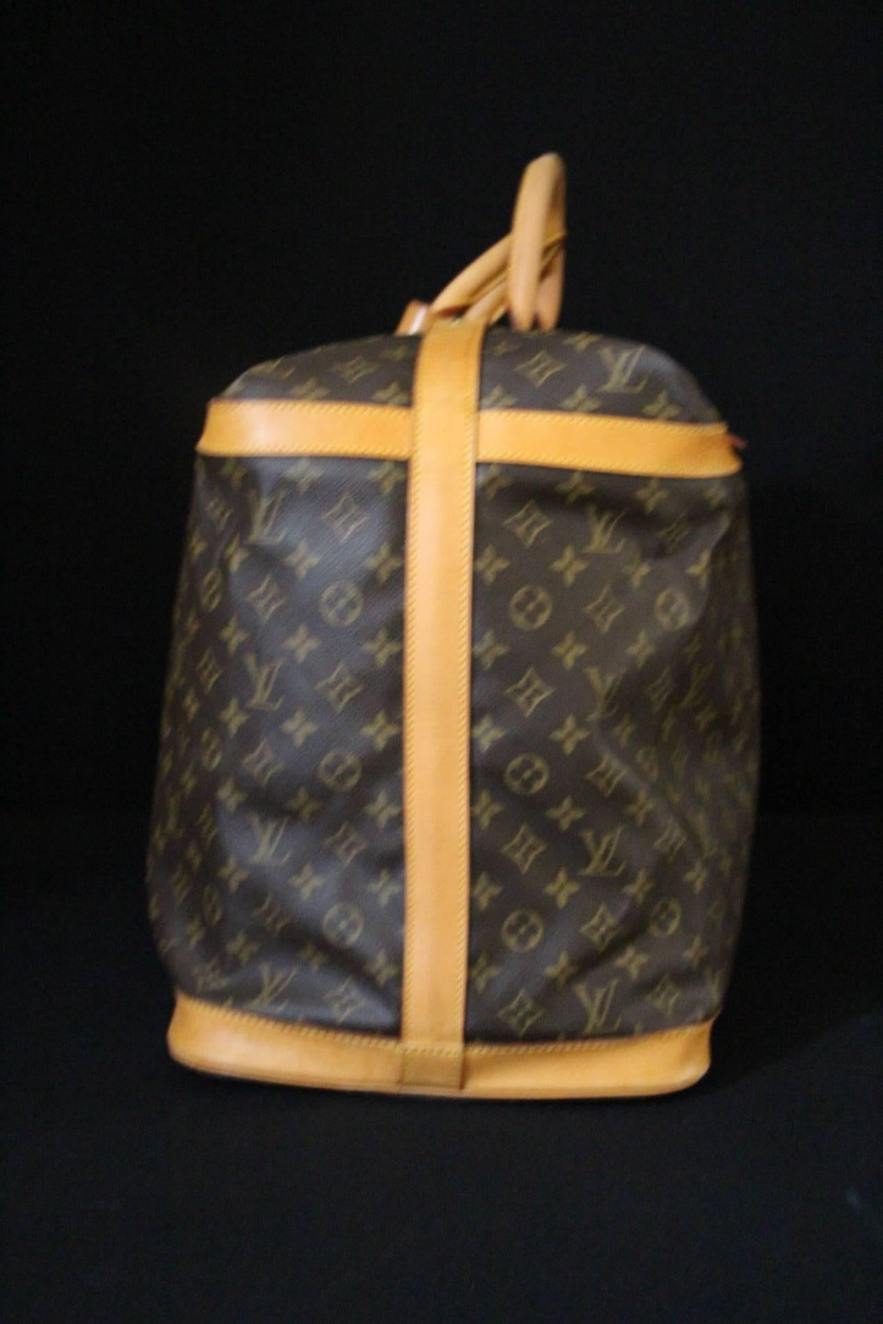 Louis Vuitton Large Travel Bag 50 In Excellent Condition In Saint-Ouen, FR