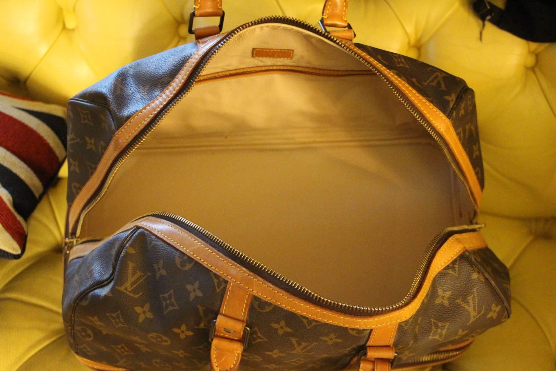 Large Louis Vuitton Travel Bag 3