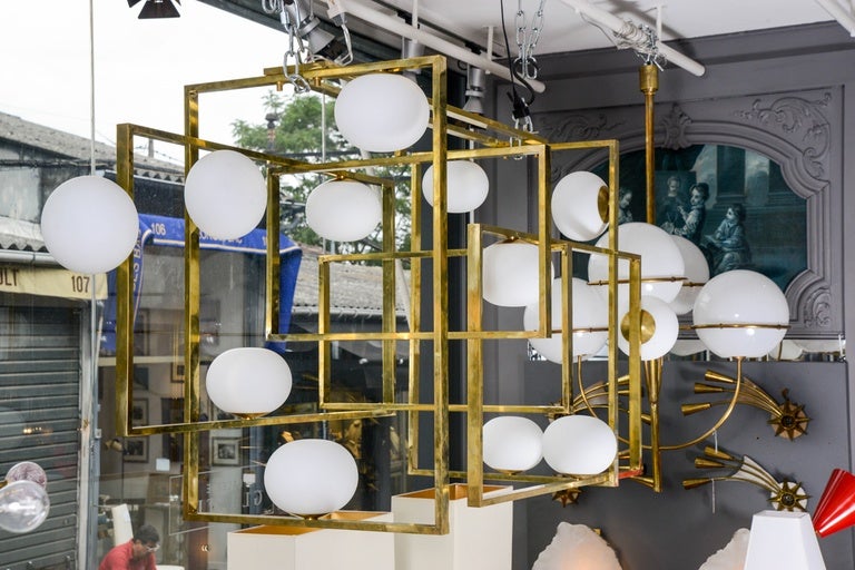 Laiton Lustre rectangulaire Glustin Luminaires Creation avec globes en vente