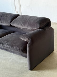 Maralunga 2-seater sofa, reupholstered in black velvet, Cassina