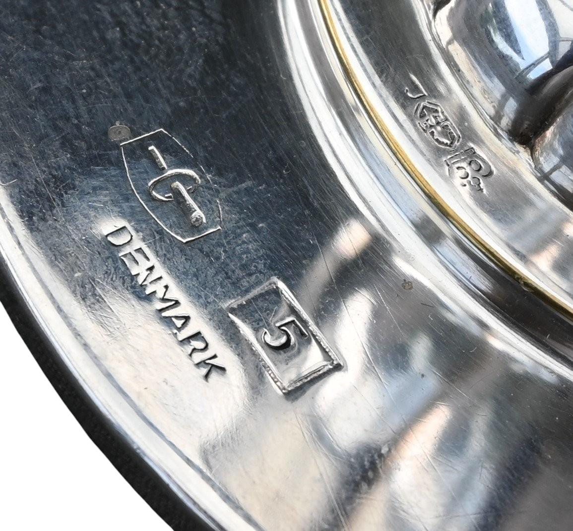 Argento Candeliere in argento massiccio Georg Jensen - Model No. 5 di Johan Rohde (1949) in vendita