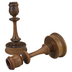 Coppia di candelieri in legno d’ulivo torniti a mano – Treen – XIX secolo