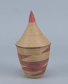Tutsi Agaseke basket with red decoration and conical lid - Rwanda