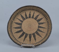 Large Tutsi woven presentation dish - Rwanda / Burundi, early 20th century