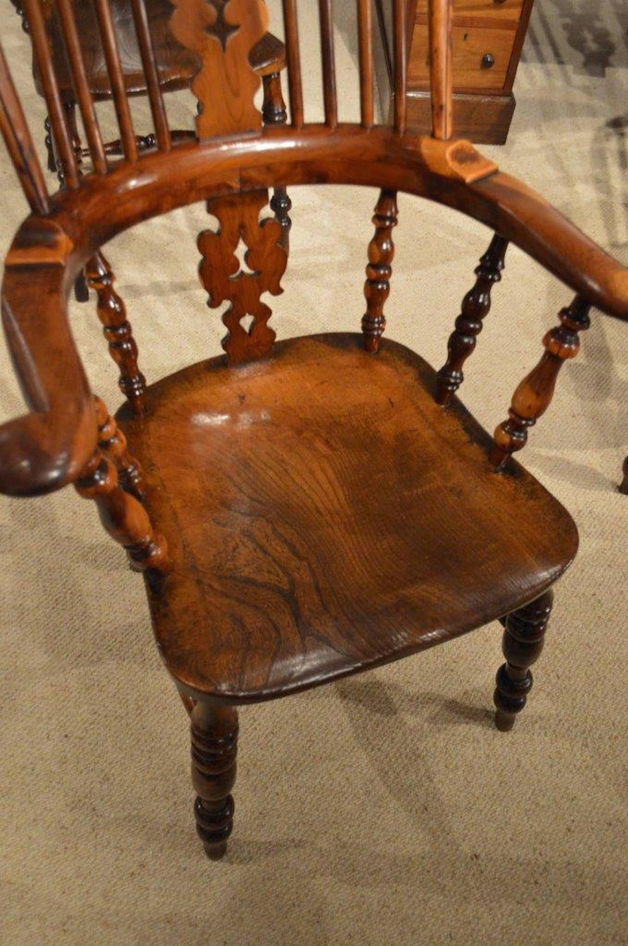 A Wonderful Set of 4 Yew Wood Broad Arm Windsor Chairs 2