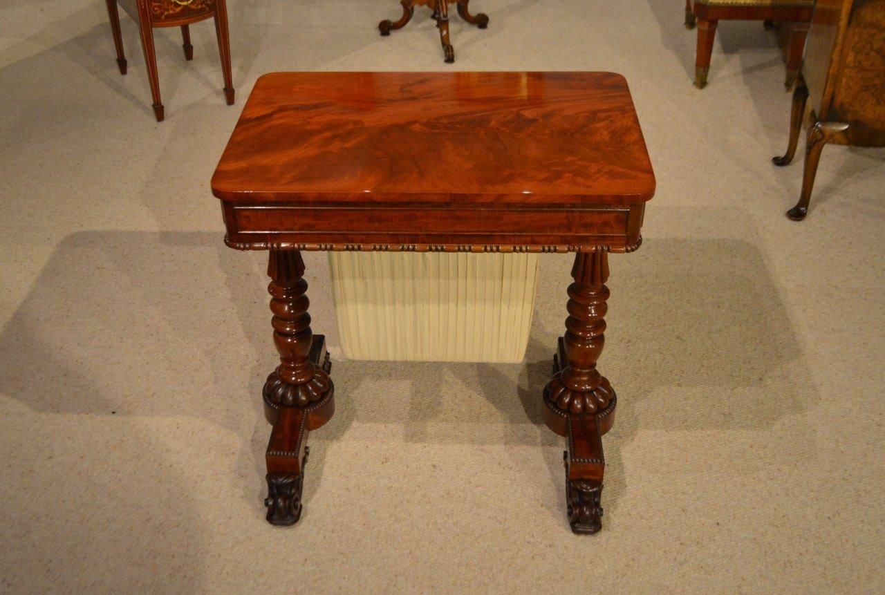 Superb Flame Mahogany Regency/William IV Period Antique Work Table For Sale 1