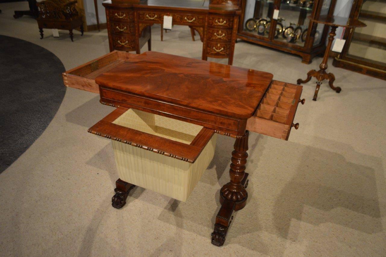 Superb Flame Mahogany Regency/William IV Period Antique Work Table For Sale 2