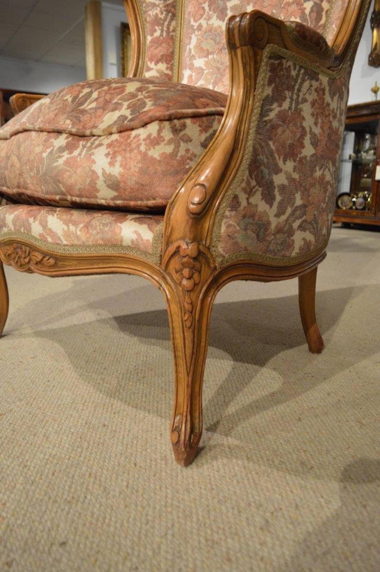 Walnut French Antique Hooded Porters Chair 3