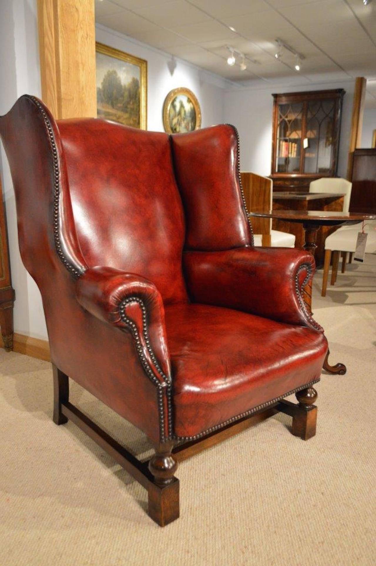 Good Red Leather and Oak Edwardian Period Antique Wing Armchair 2