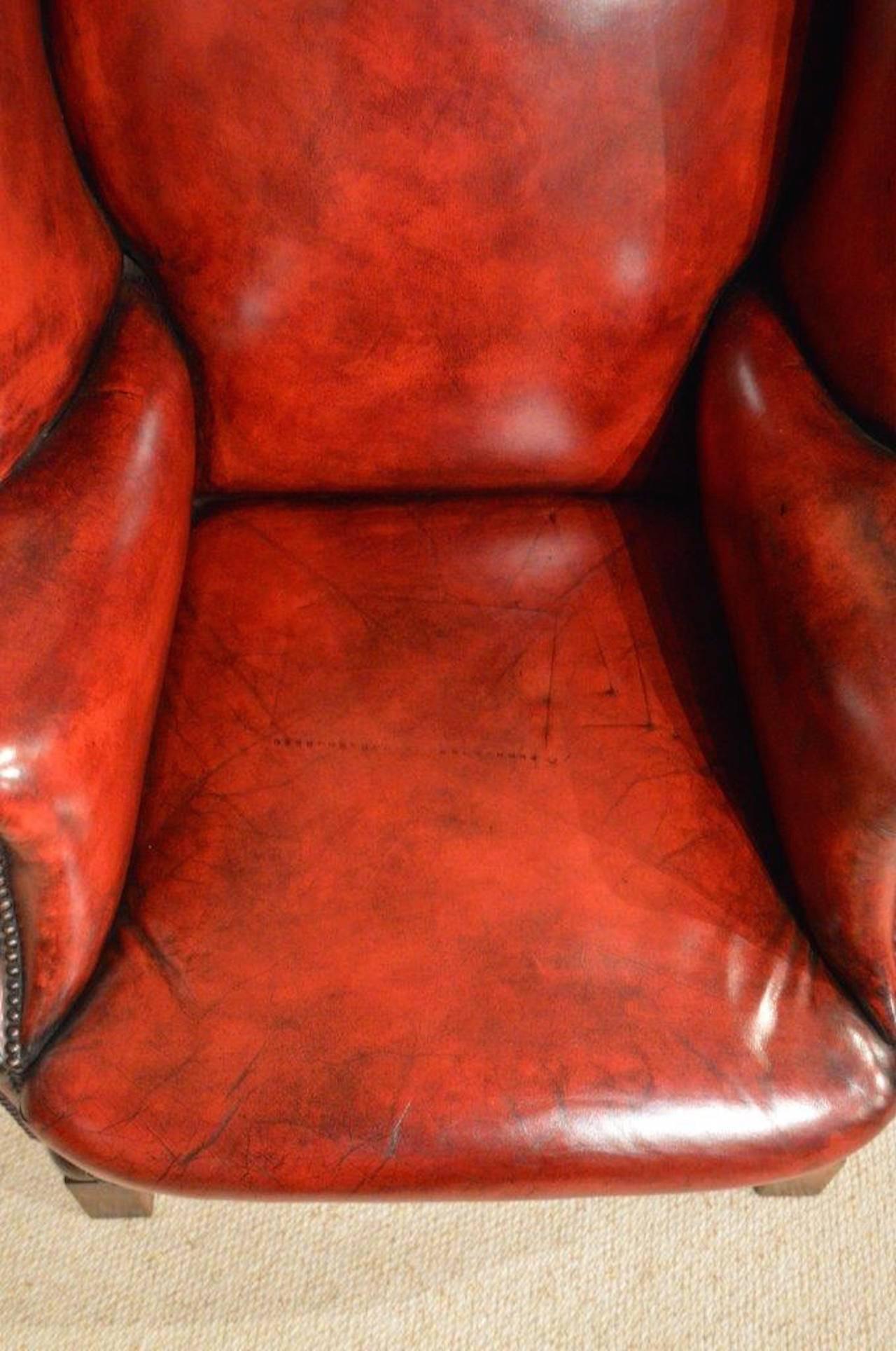 Good Red Leather and Oak Edwardian Period Antique Wing Armchair 3