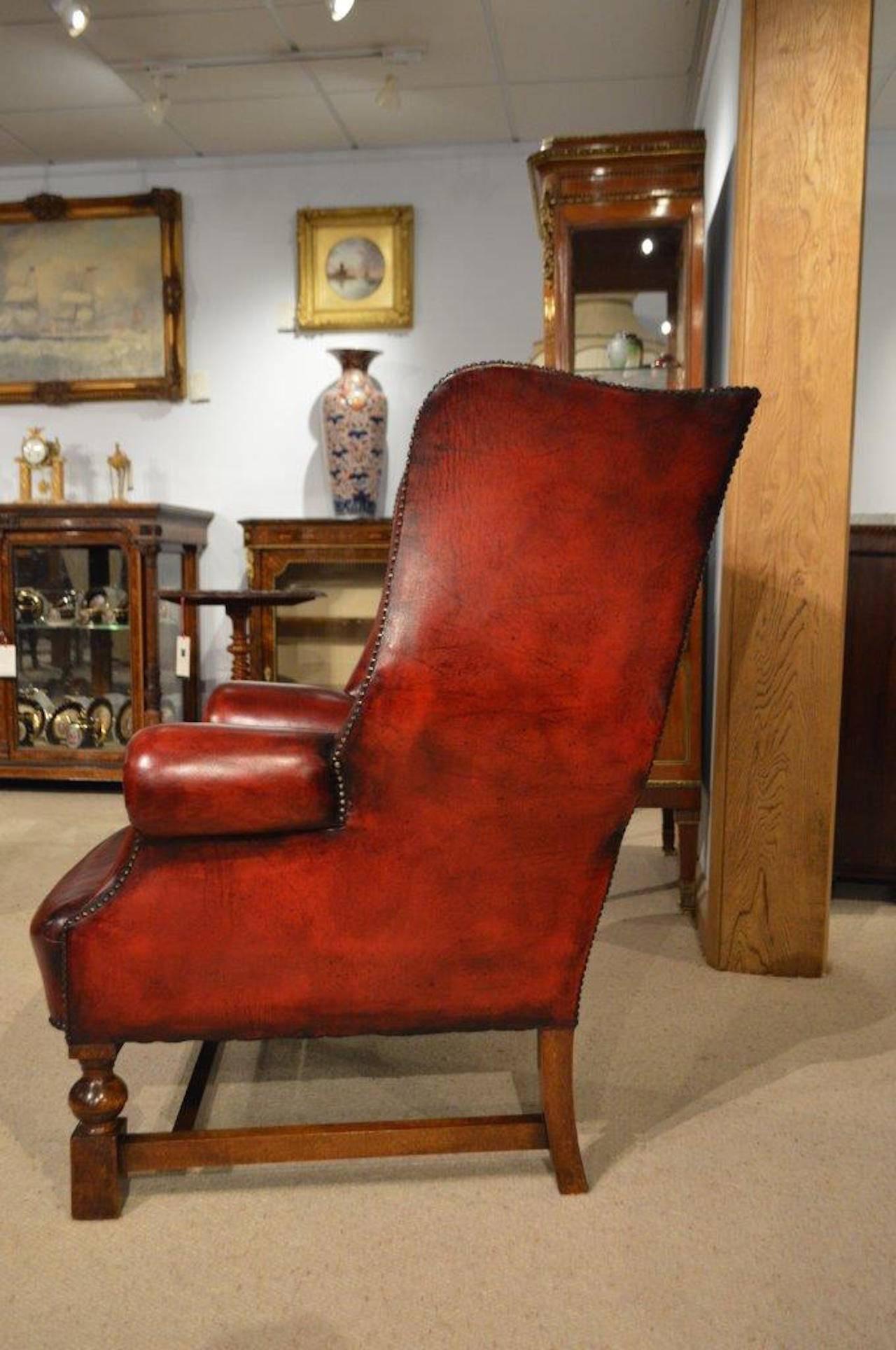 Good Red Leather and Oak Edwardian Period Antique Wing Armchair In Excellent Condition In Darwen, GB