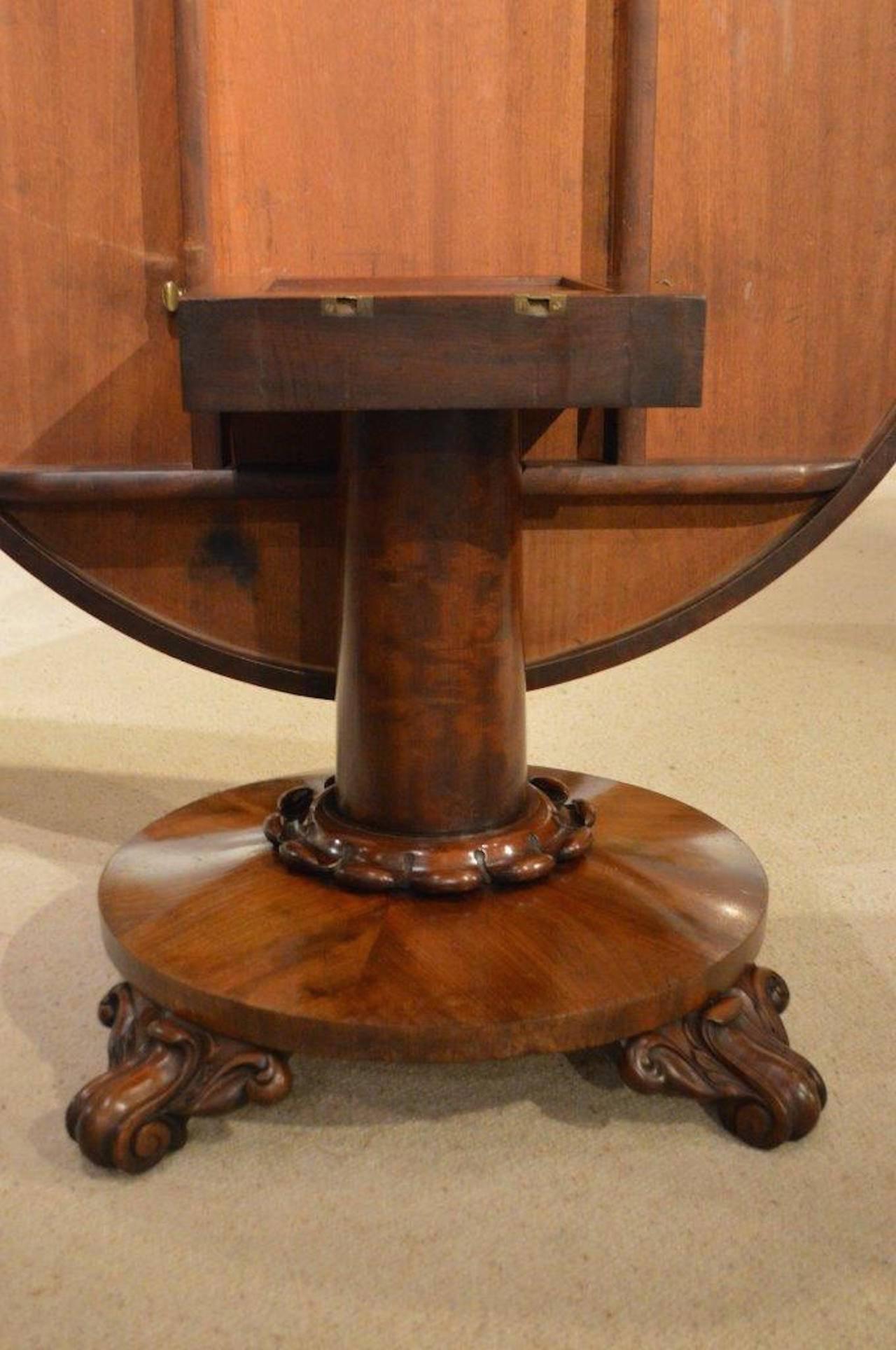 Mahogany Early Victorian Period Circular Loop / Dining Table 2