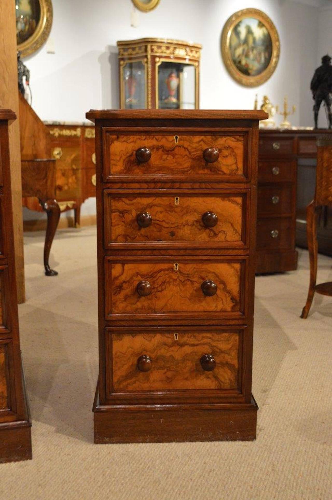 Fine Quality Pair of Burr Walnut Victorian Period Antique Bedside Chests 3
