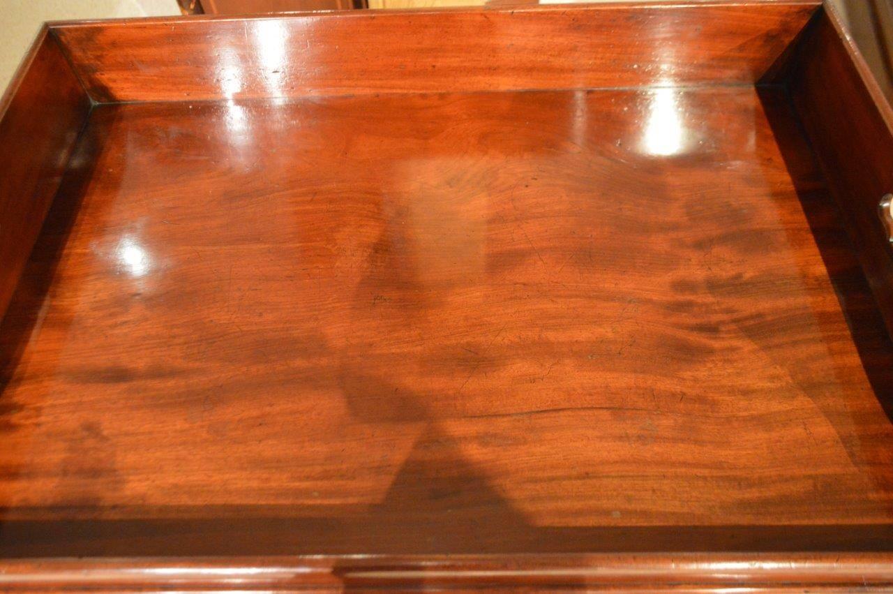 Mid-19th Century Fine Quality Mahogany Early Victorian Period Butlers Tray on Stand