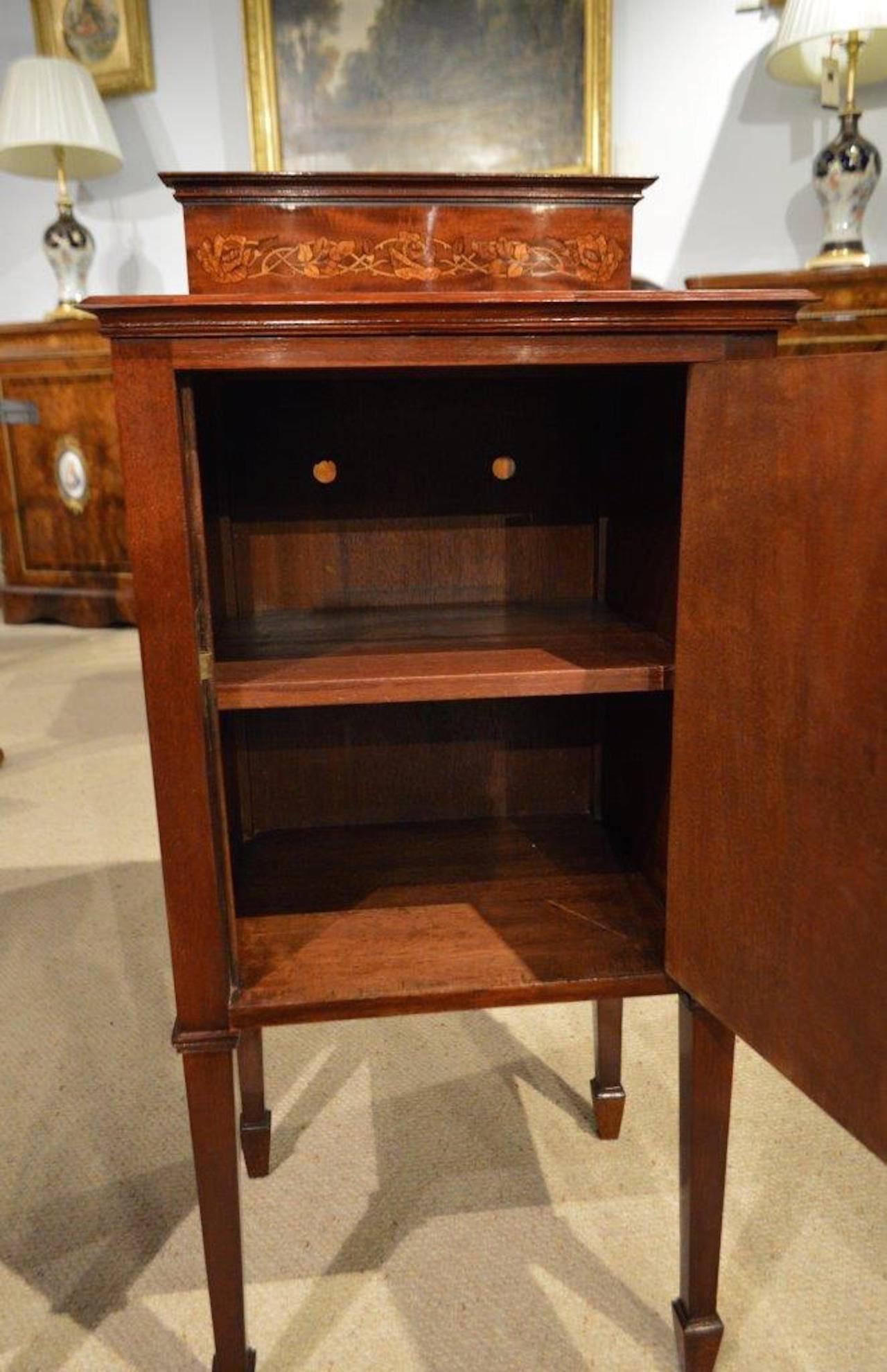Good Pair of Liberty & Co Edwardian Period Mahogany Bedside Cabinets 1