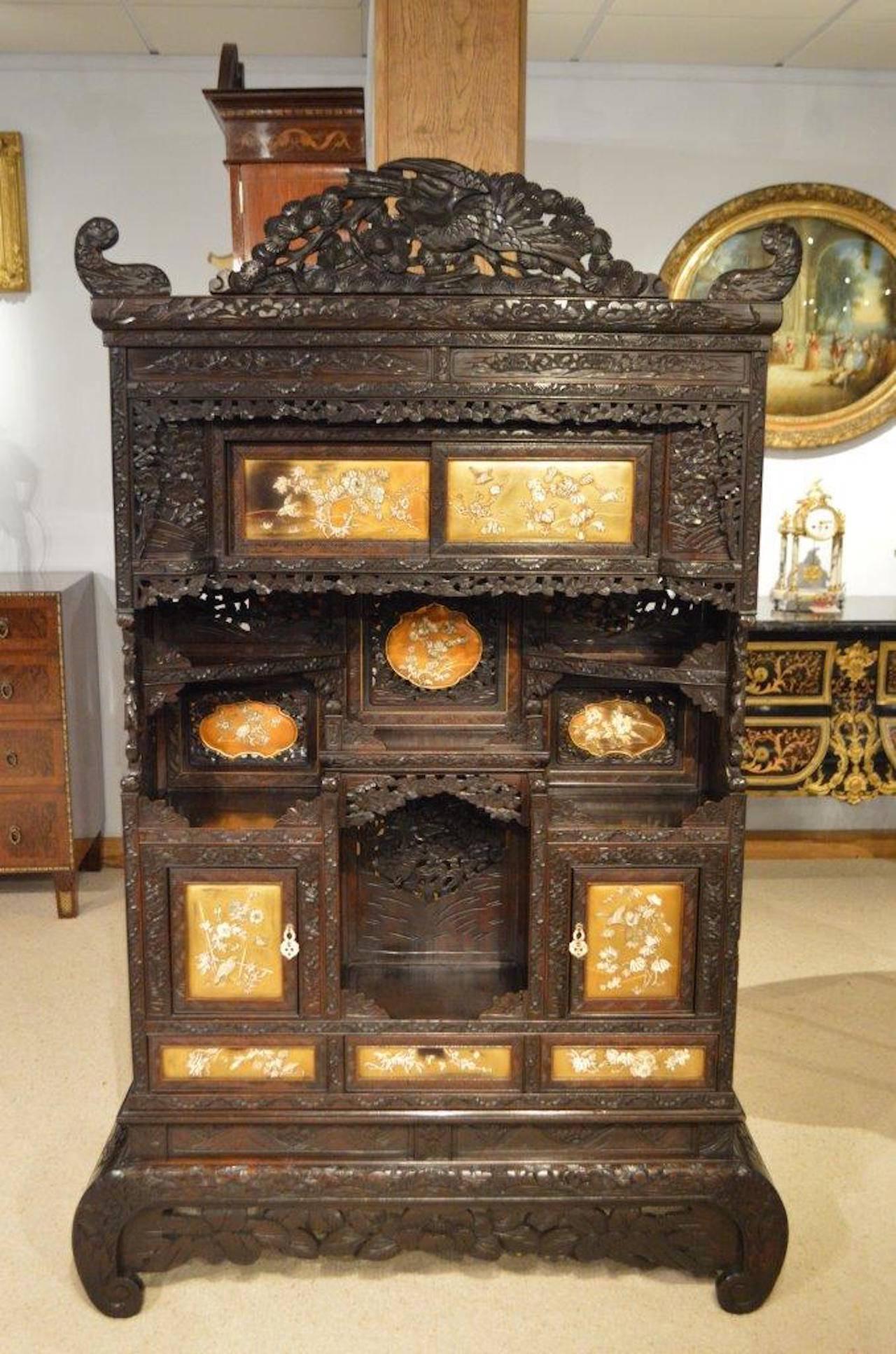 Japanese Meiji Period Carved Shodana 4