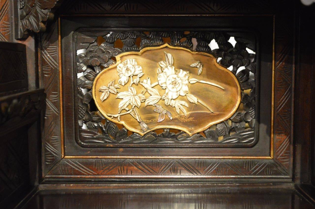 Japanese Meiji Period Carved Shodana 3