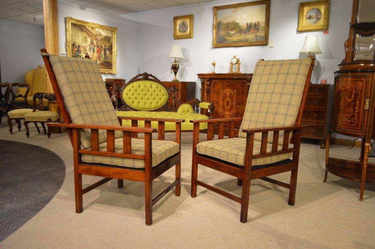 Pair of Mahogany Arts and Crafts Period Antique Reclining Chairs In Excellent Condition In Darwen, GB