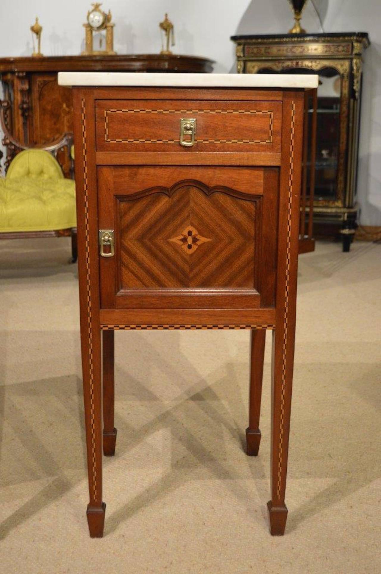 Good Pair of Mahogany Inlaid French Antique Bedside Cabinets 1