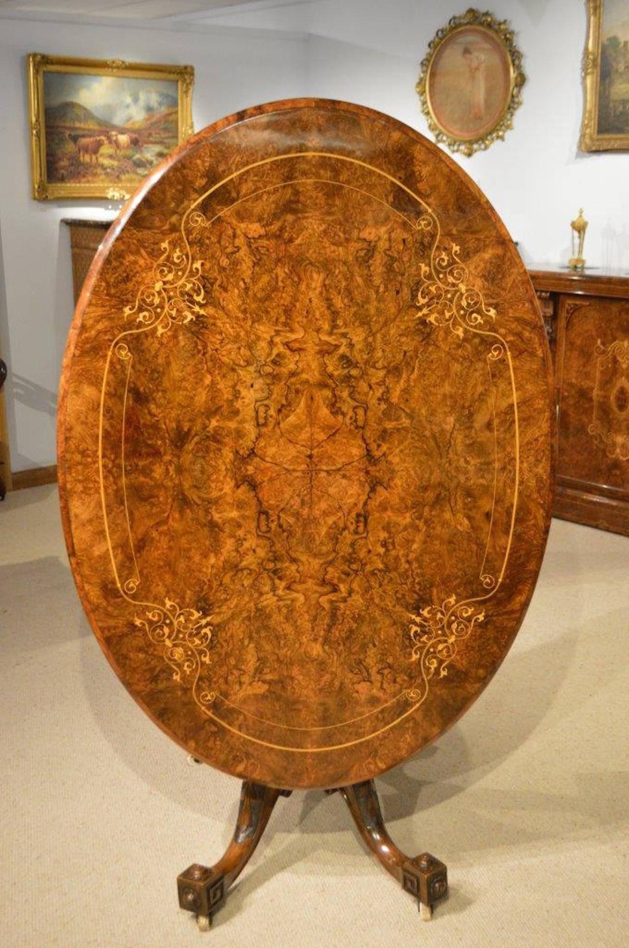 Good Burl Walnut Victorian Period Antique Loo Table 5